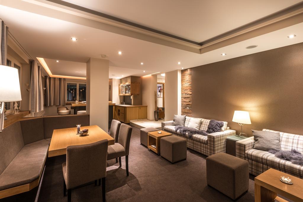Hotel Mistral Superior Saas Fee Exteriör bild